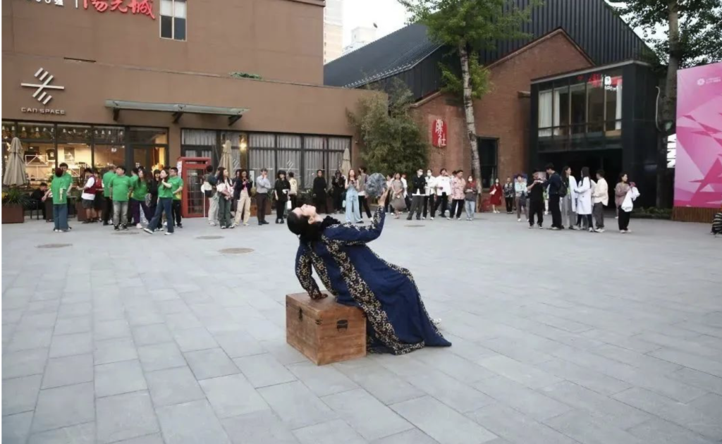 《寻找大观园》环境演出 《寻找大观园》环境演出